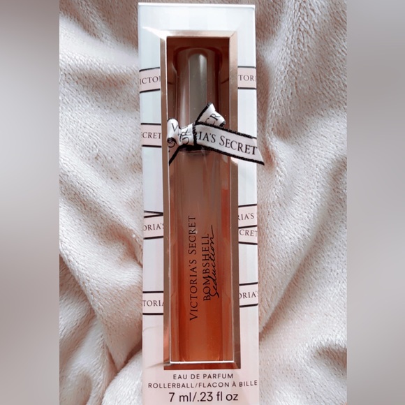 victoria’s secret Bombshell Rollerball perfume - Picture 1 of 2